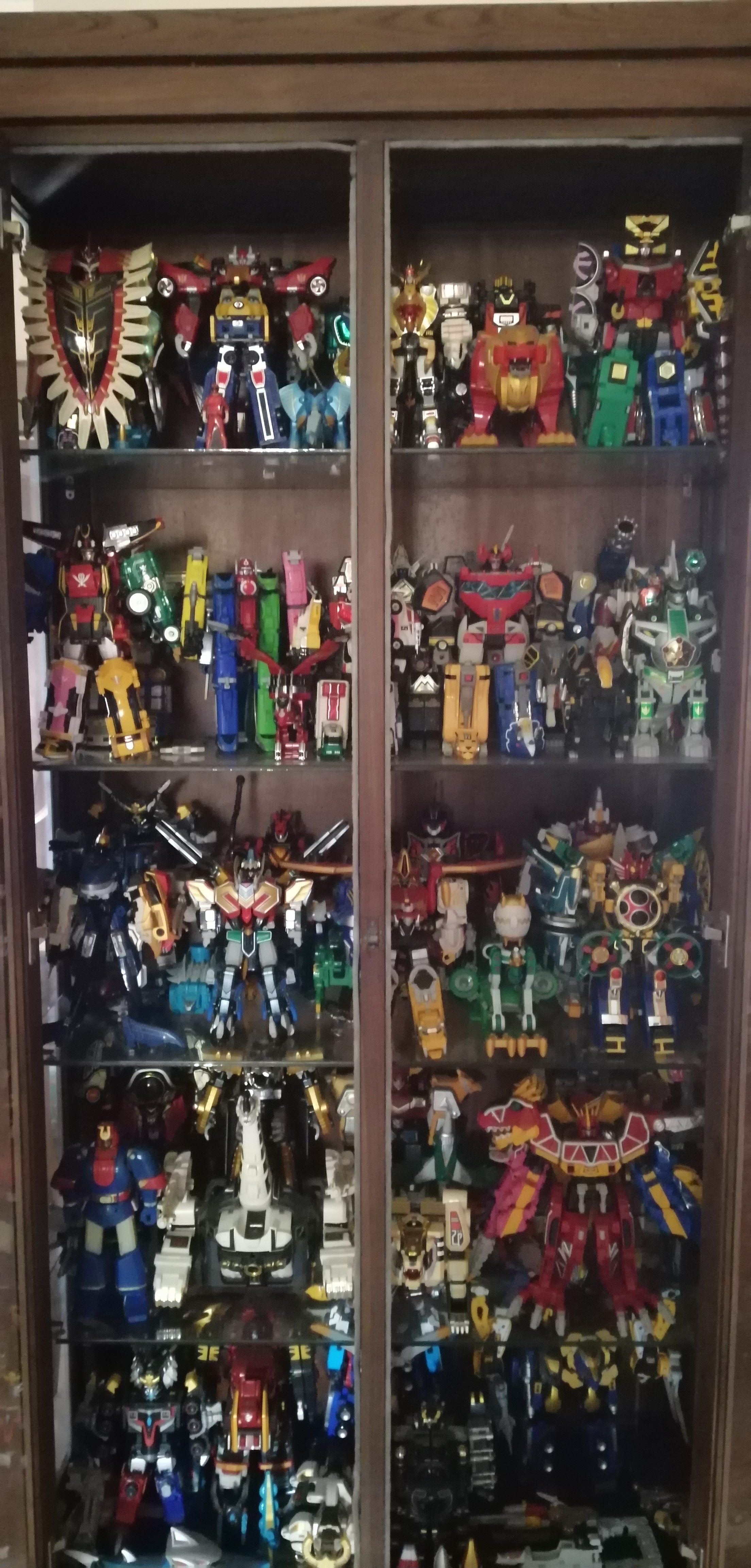 Koleksi Megazord Super Sentai
